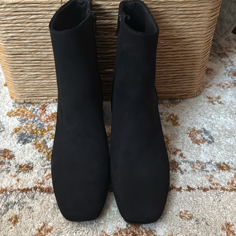 Old Navy Faux Suede Black Ankle Boots - Picture 3 of 6